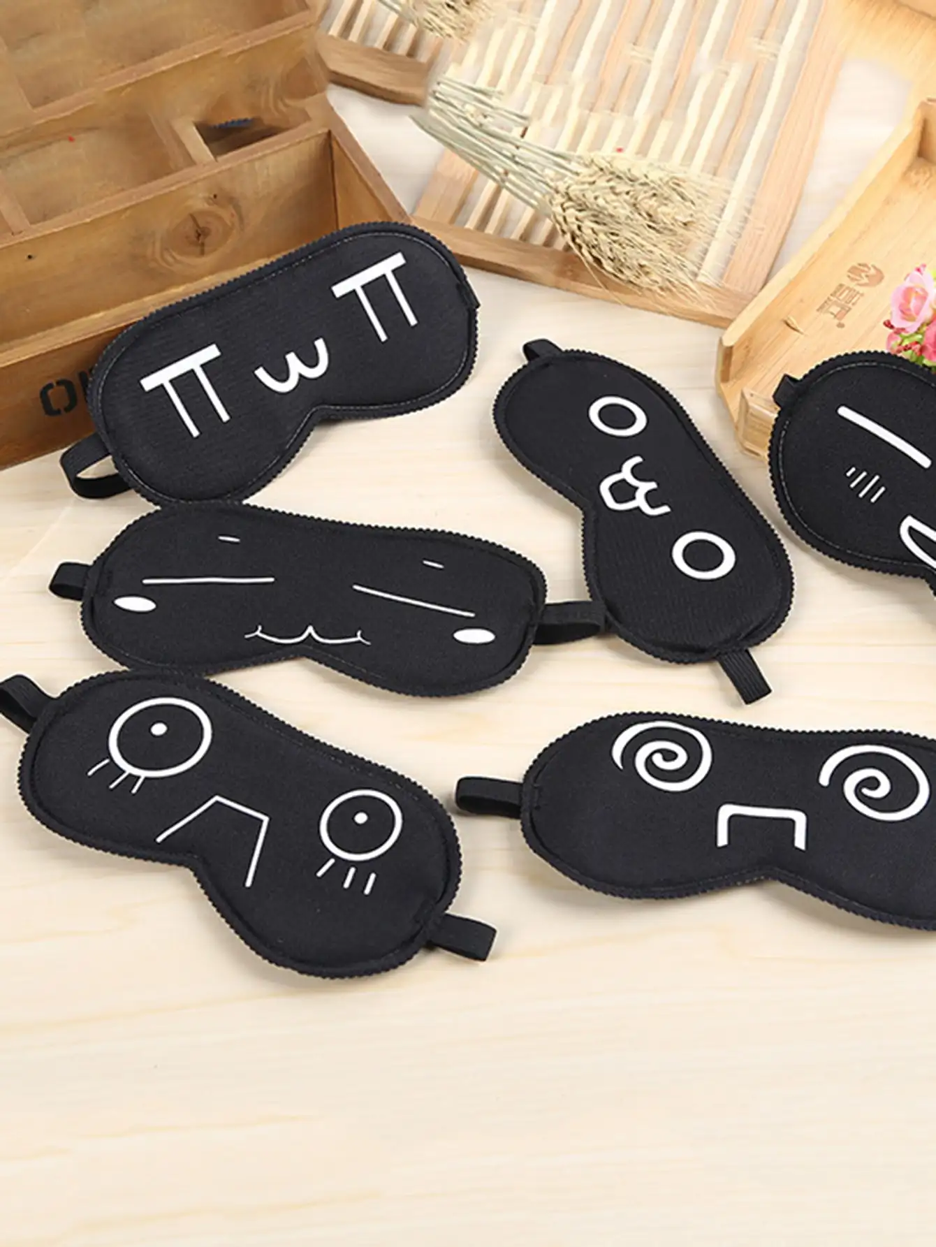 1pc Random Sleeping Eye Mask Black Eye Shade Sleep Mask Black Mask Bandage on Eyes for Sleeping Emotion Sleep Mask