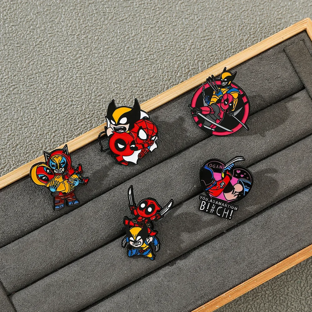 Pines de dibujos animados de Deadpools y Lobezno, broche de aleación, accesorios para bolsos y ropa, insignia de personaje de película de personalidad creativa, regalos para amigos