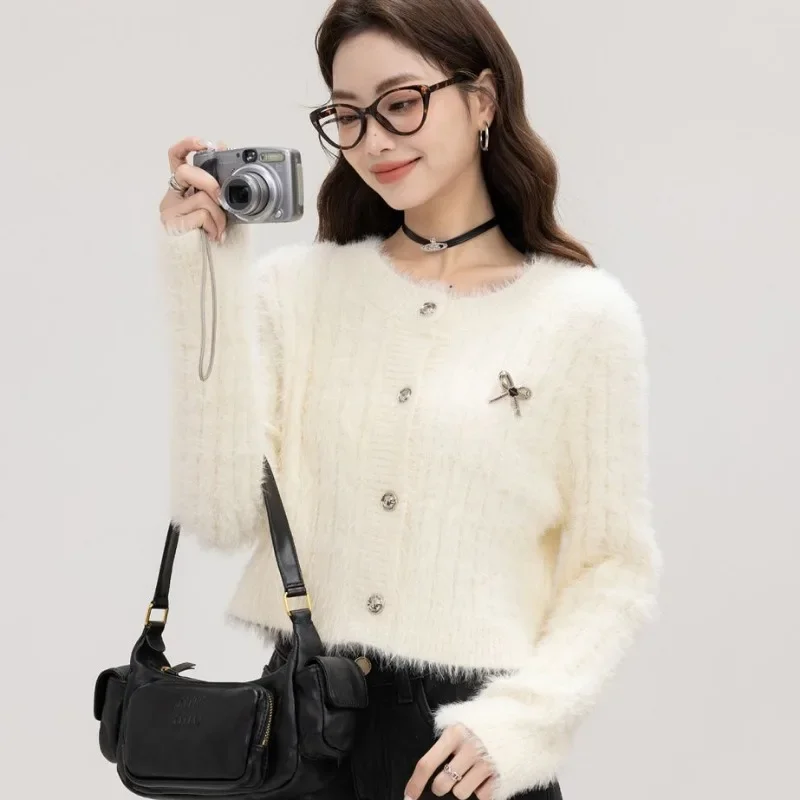 Round Necked Woolen Sweater Cardigan Women New 2024 Autumn Winter Fashionable Cardigan Sweater Knitwear Slimming Effect Knit