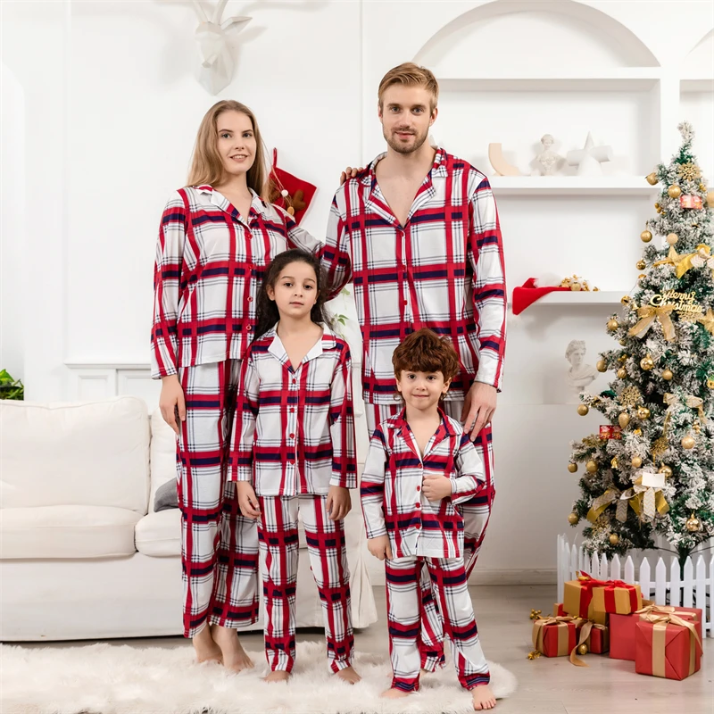 

2024 Plaid Christmas Family Matching Outfits Button Up Father Mother Children Pajamas Sets Mommy and Me Xmas Clothes Tops+Pants