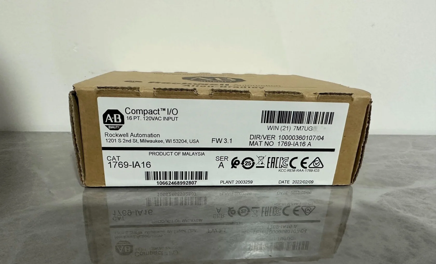 1PC NEW AB 1769-IA16 1769-IA16  A  IN BOX BRAND