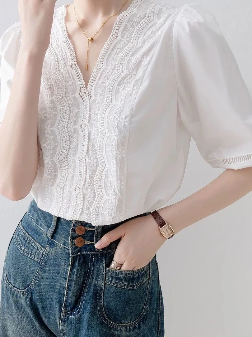 Loose Hollow out Design Bubble Sleeve mid Sleeve V Neck White Shirt Women's Summer New Style French Style Casual Top