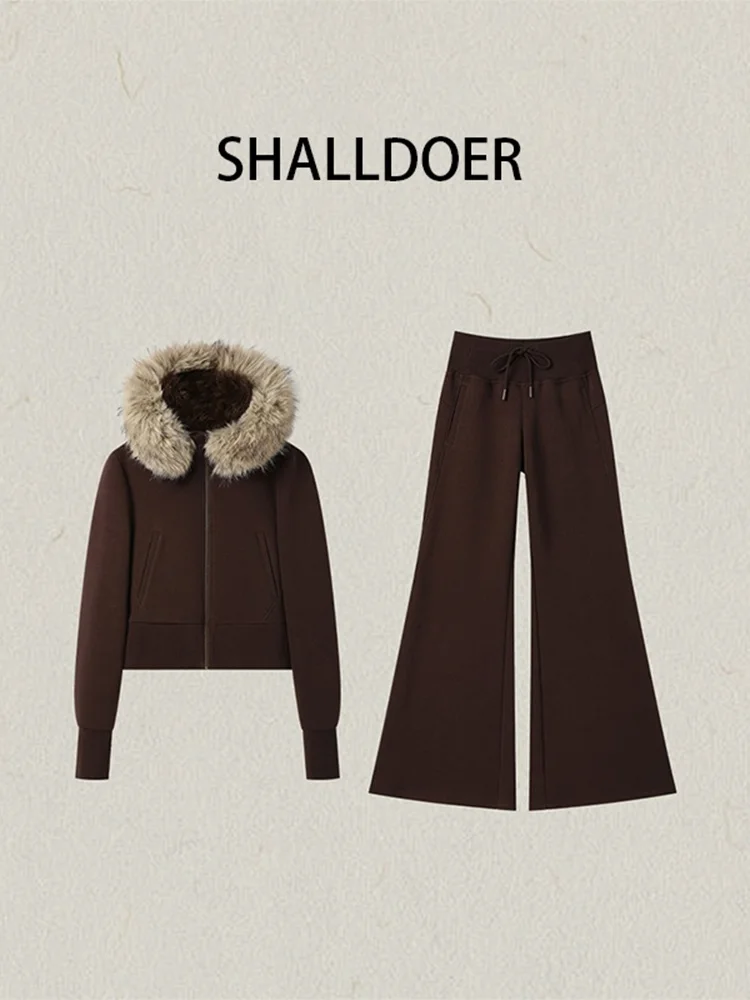 

Зимний модный женский комплект: утепленная хлопковая куртка с меховым воротником и повседневные расклешенные леггинсы (костюм-двойка)