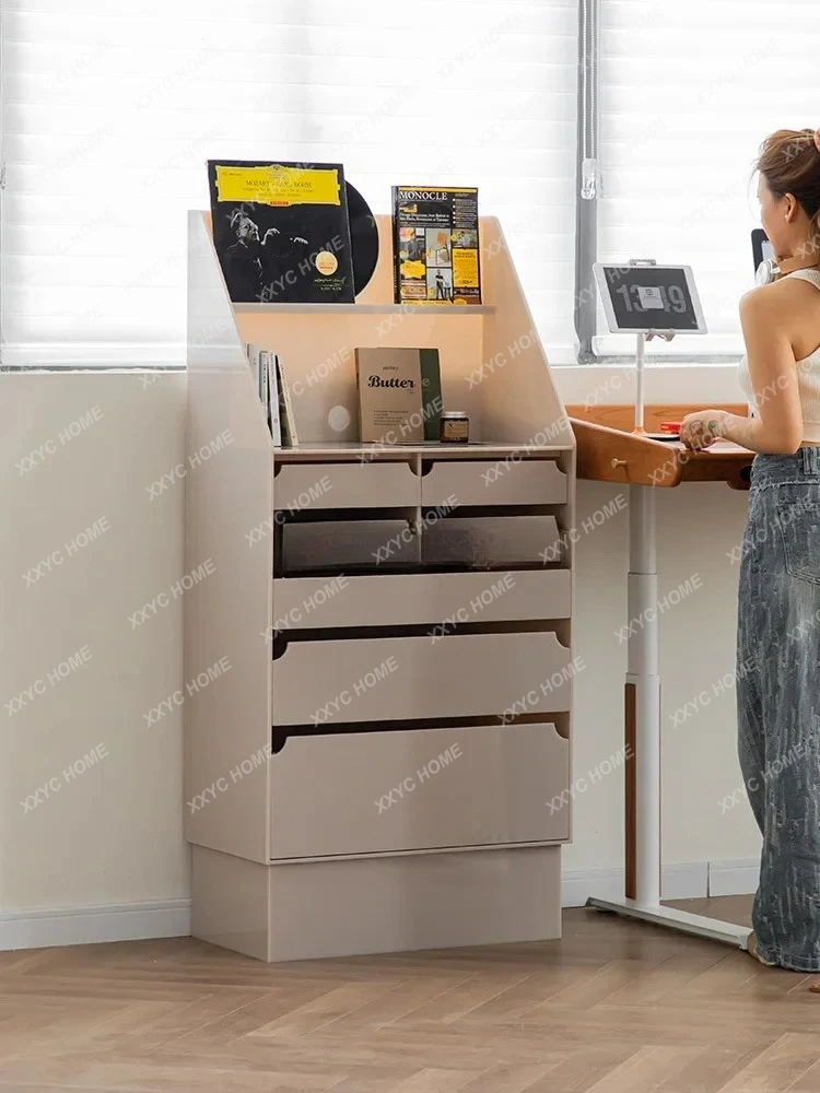 

Акриловый книжный шкаф в кремовом стиле, полка, боковой светильник, роскошный современный минималистичный комод, шкаф для хранения журналов