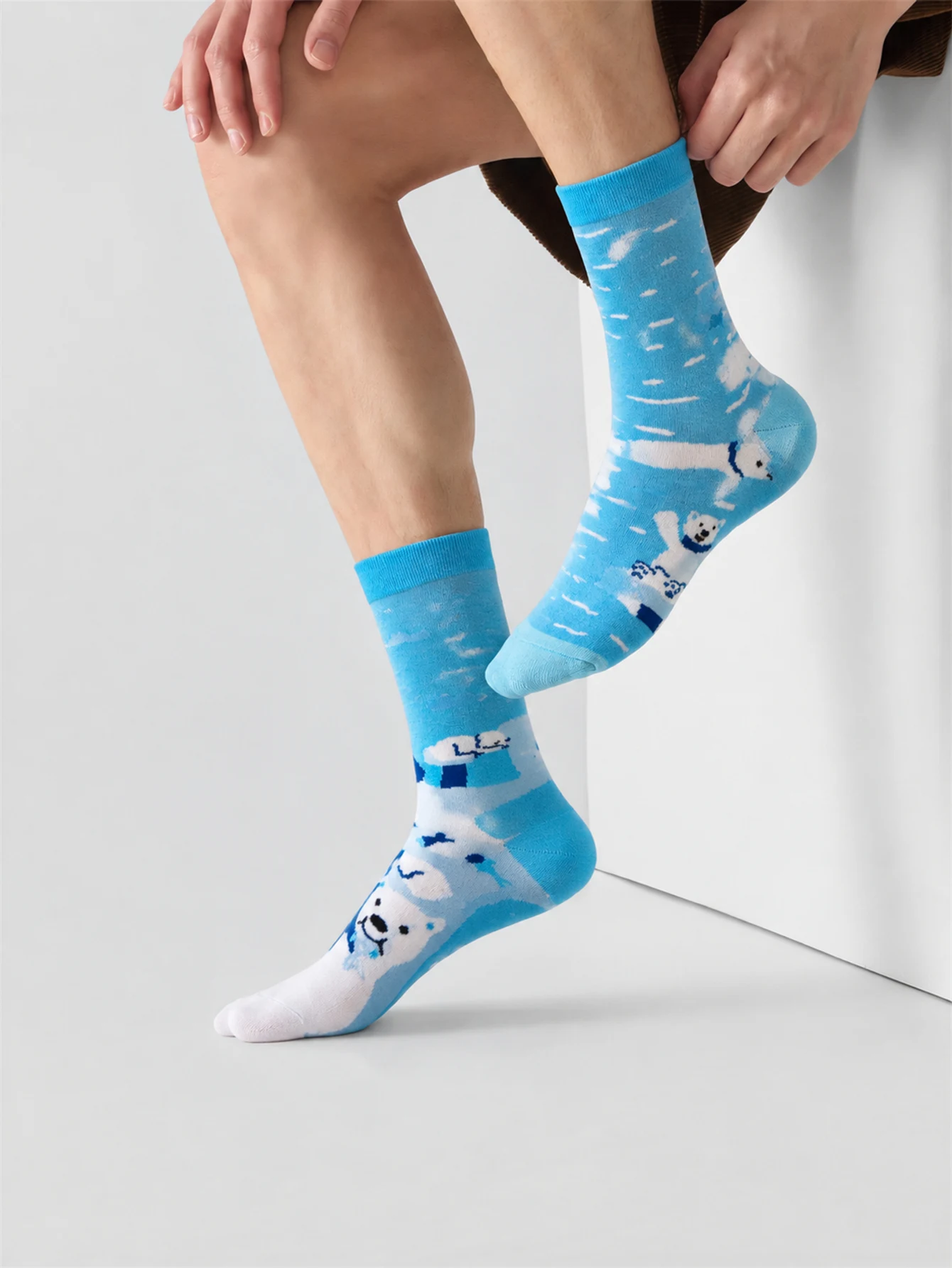 1 Pairs Unisex Polar Bear Cotton Socks Men Animal Cotton Mid‑Calf Socks Novelty Casual Daily Holiday Gift Socks for Men Women