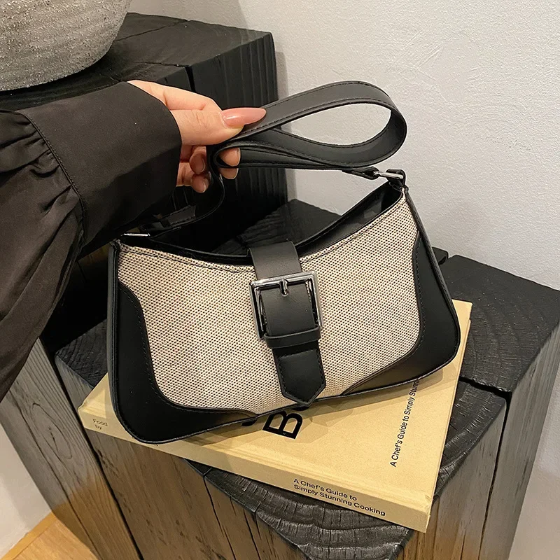 Retro shoulder bag, high-end fashion versatile baguette bag