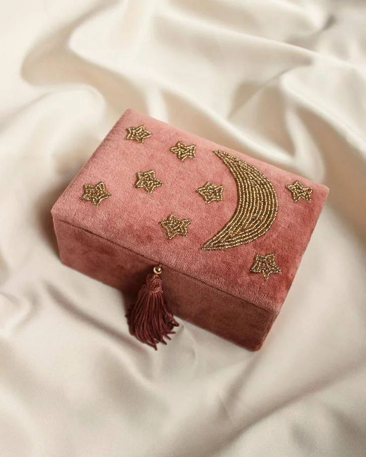 

Luxury Jewellery With Embroidery Box for Home Carry Jewellery and Necklace Storage Boxes Velvet Decorative by glowin fashion