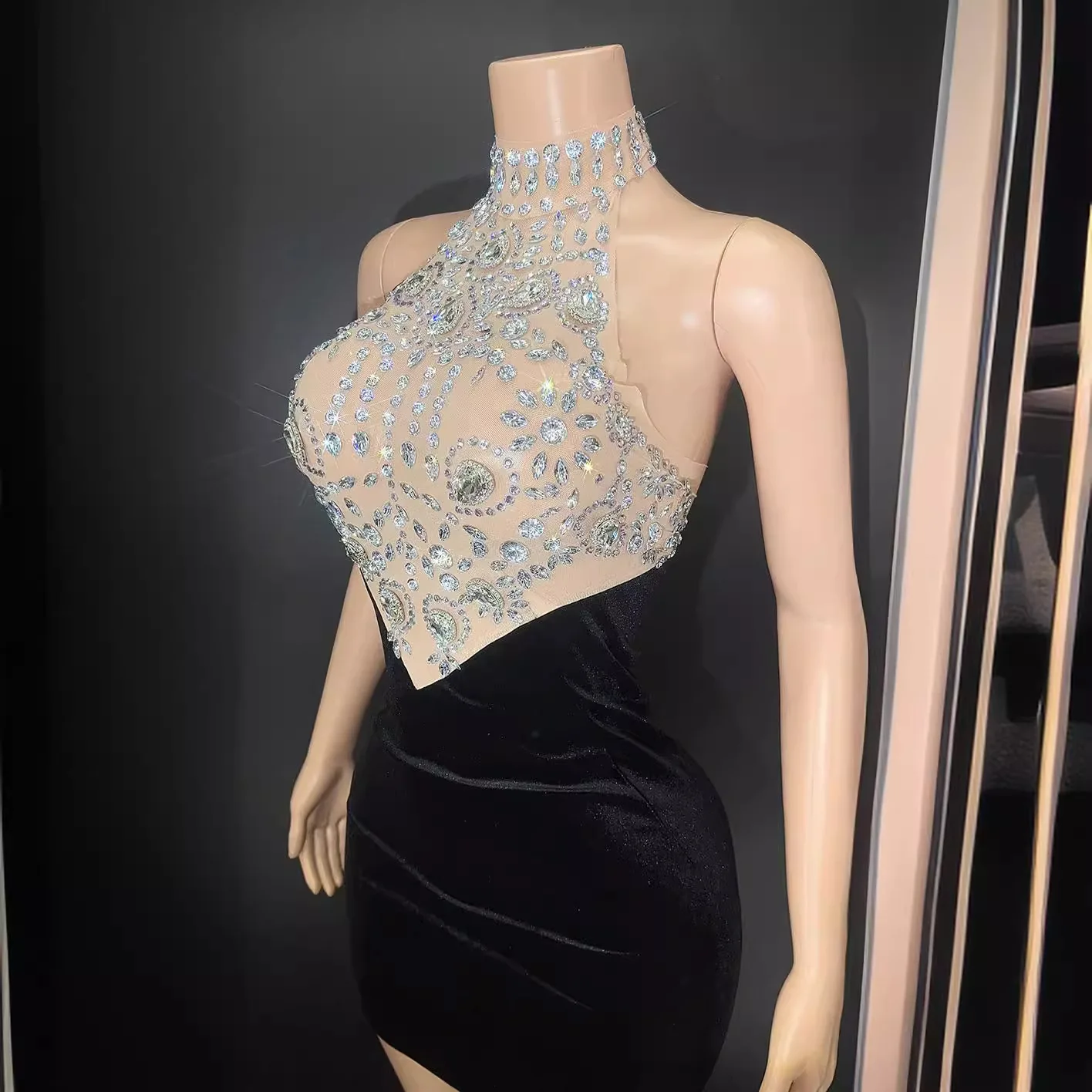 Bling Diamond Halter New Fashion Women Party Mini Dress Abiti da sera di lusso Abiti per le donne Party Abito da prestazione di fascia alta