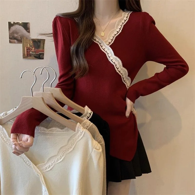

Немецкая бархатная кружевная футболка с v-образным вырезом и длинными рукавами для женщин весной и осенью, модная и универсальная, свободная базовая рубашка
