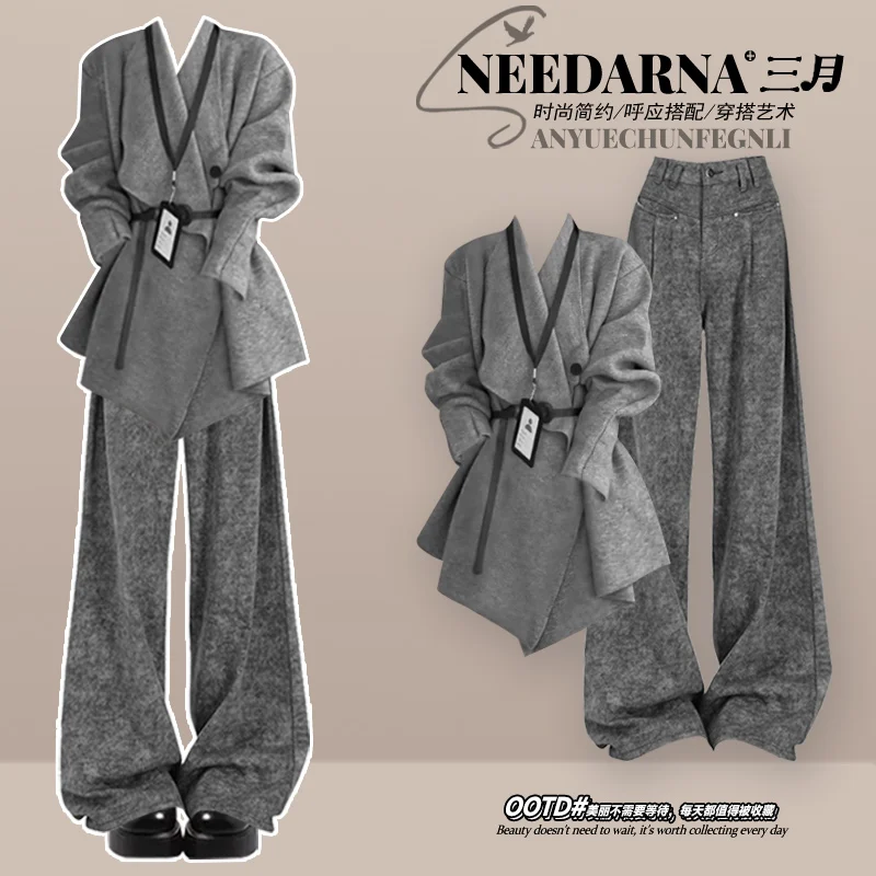 طقم نسائي عصري وغير رسمي للربيع والخريف النسخة الكورية سترة محبوكة + تنورة رمادية طقم نسائي أنيق مكون من قطعتين