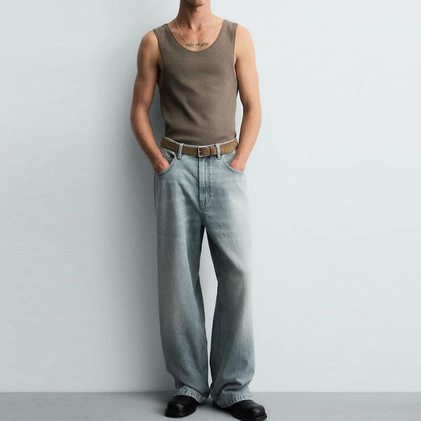 جينز رجالي فضفاض غير رسمي متعدد الاستخدامات لخريف جديد Sle 2025 Quali Small ence فضفاض مناسب من قماش الدنيم للرجال من Z