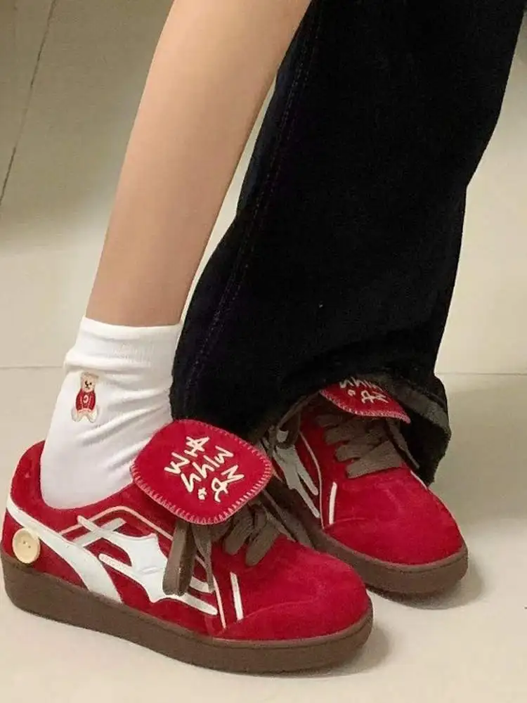 

Uniti, новинка 2025 года, повседневная красная универсальная удобная дышащая кожаная резиновая подошва Deqin oes Flat oes с низким верхом