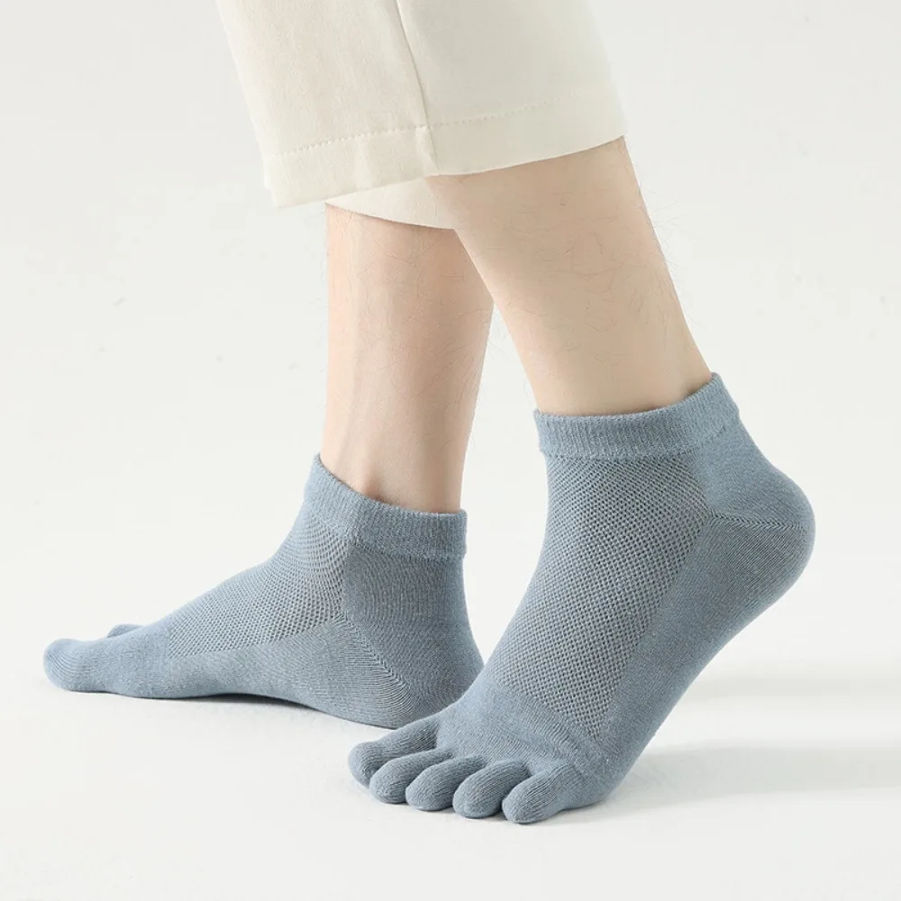 

Elastic Cotton Men's Five Finger Socks Sports Socks Ankle Hosiery Male Mesh Five Toes Socks Short Hollow Running