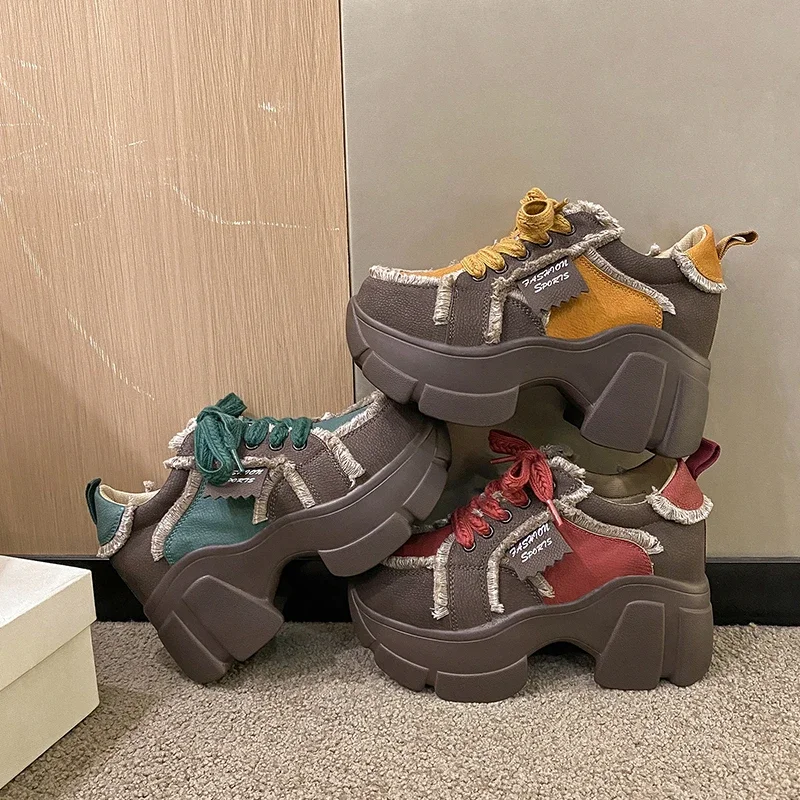 Retro platformy kliny trampki damskie oryginalne skórzane zasznurowane mieszane kolory gruba podeszwa buty na wysokim obcasie wulkanizowane obuwie