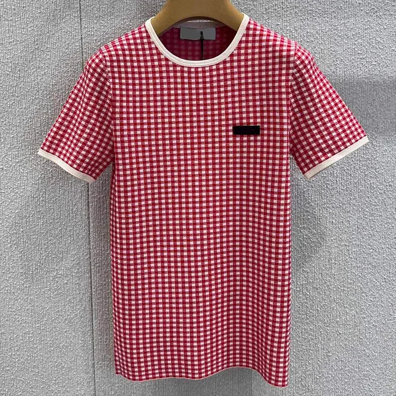 

High-Quality Women's Plaid Knitted Short Sleeved Shirt Red Round Neck Lightweight Top New Simple Fashionable 2572832