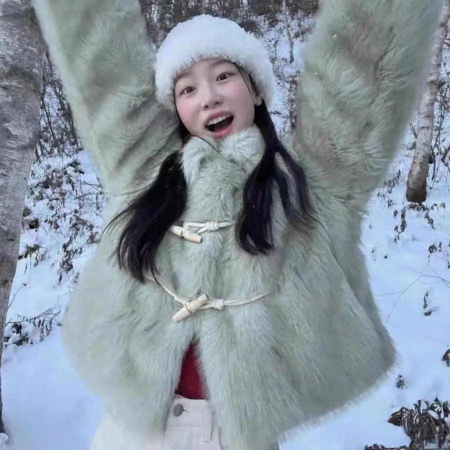 Green Horn Buckle Environmentally Friendly Fur 2023 Winter New Mao Mao Jacket Women's Short Plush Top Loose Korean Version