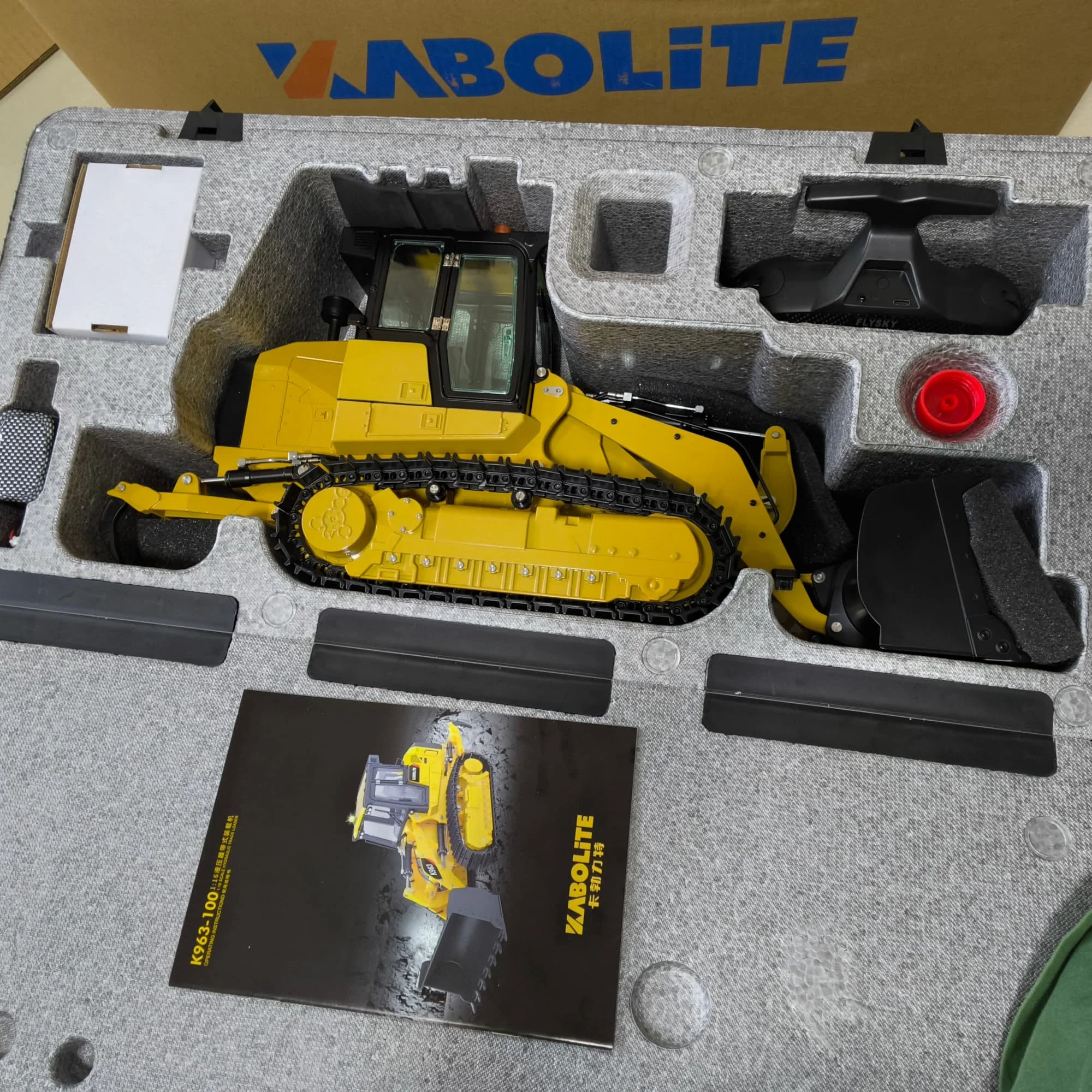 

1/16 RC Alloy Hydraulic Track Loader Model Toy Assembled Painted RTR Ver. With Light System Rear Plow KABOLITE K963-100