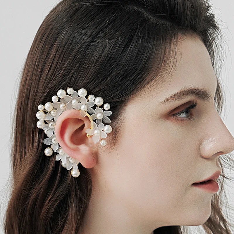 Handmade Leaf Flower Clip On Earrings for Women Accessories Gold Color Fashion Pearl Crystal Earring Party Jewelry Prom Gift