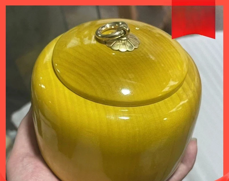 Golden nanmu color tea can Pu'er sealed can desktop office ornament gift