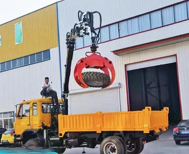 2025Футбольная машина, установленная на прицепе, гидравлический манипулятор, складной кран для захвата бревна