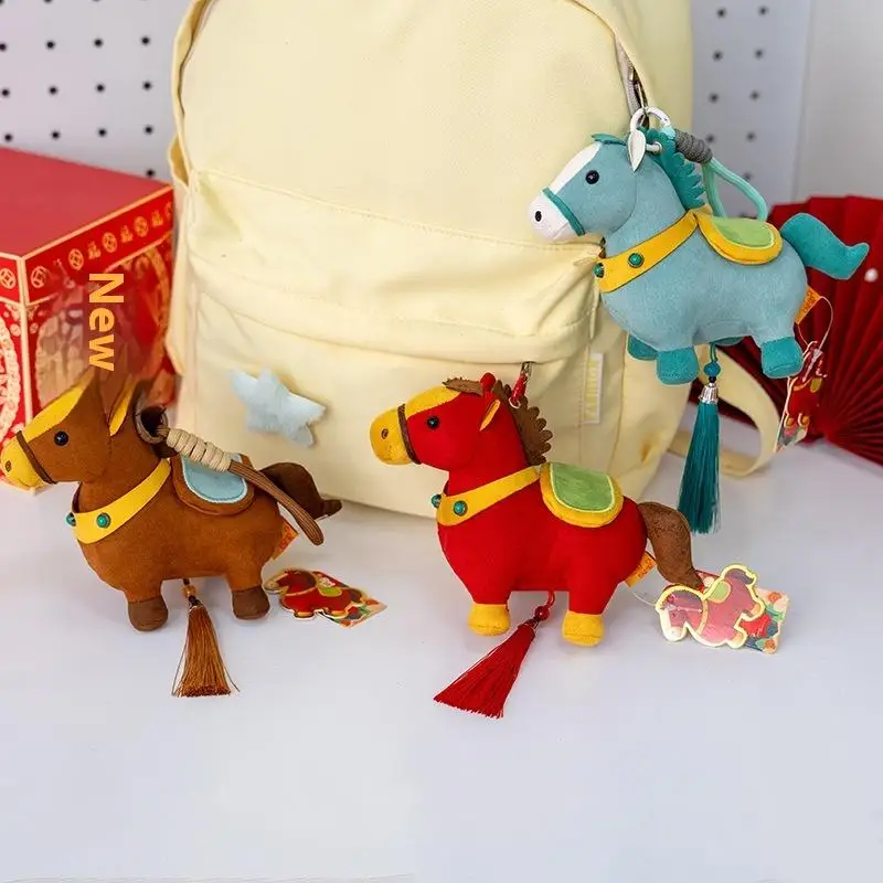 Bonito mascote de pelúcia pônei chaveiro kawaii zodíaco cavalo boneca de pelúcia mochila pendurado interior do carro pingente decoração presente de ano novo