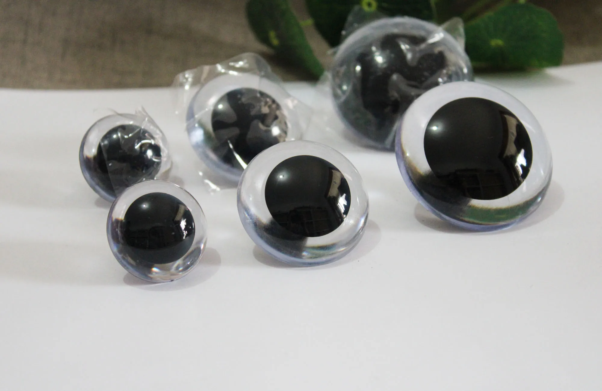 30mm 40mm 50mm 60mm new big size round shape clear plastic safety toy eyes with white hard washer--10pcs/lot