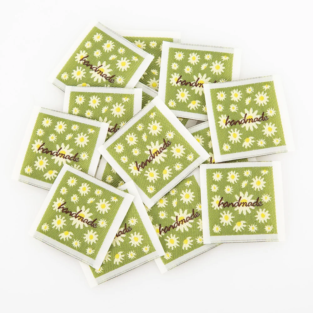 50PC Green Daisy Handmade Cloth Label For Labels Accessories DIY Sewing Crafts Tags Bags Decor Accessories