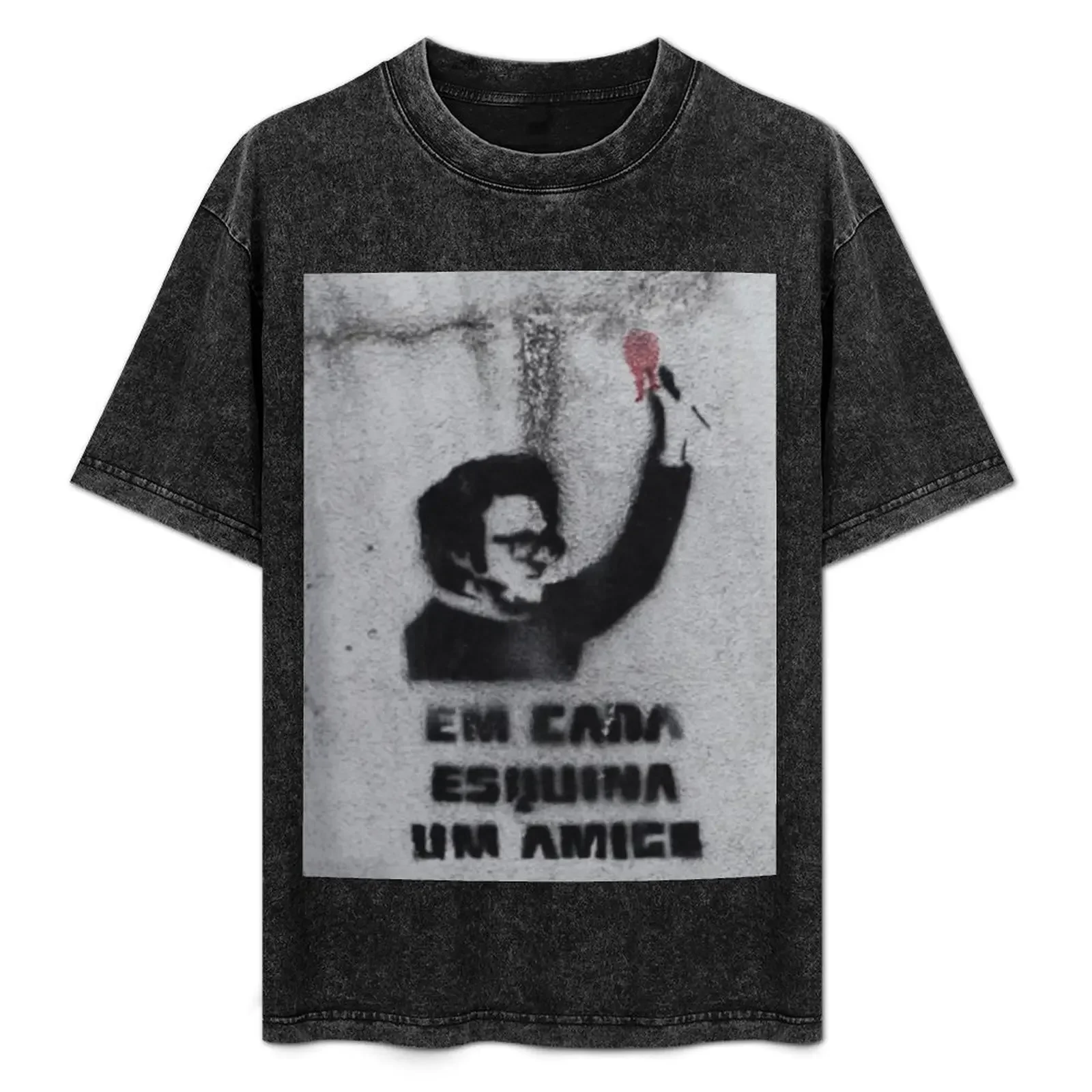 25 De Abril - Em Ca…