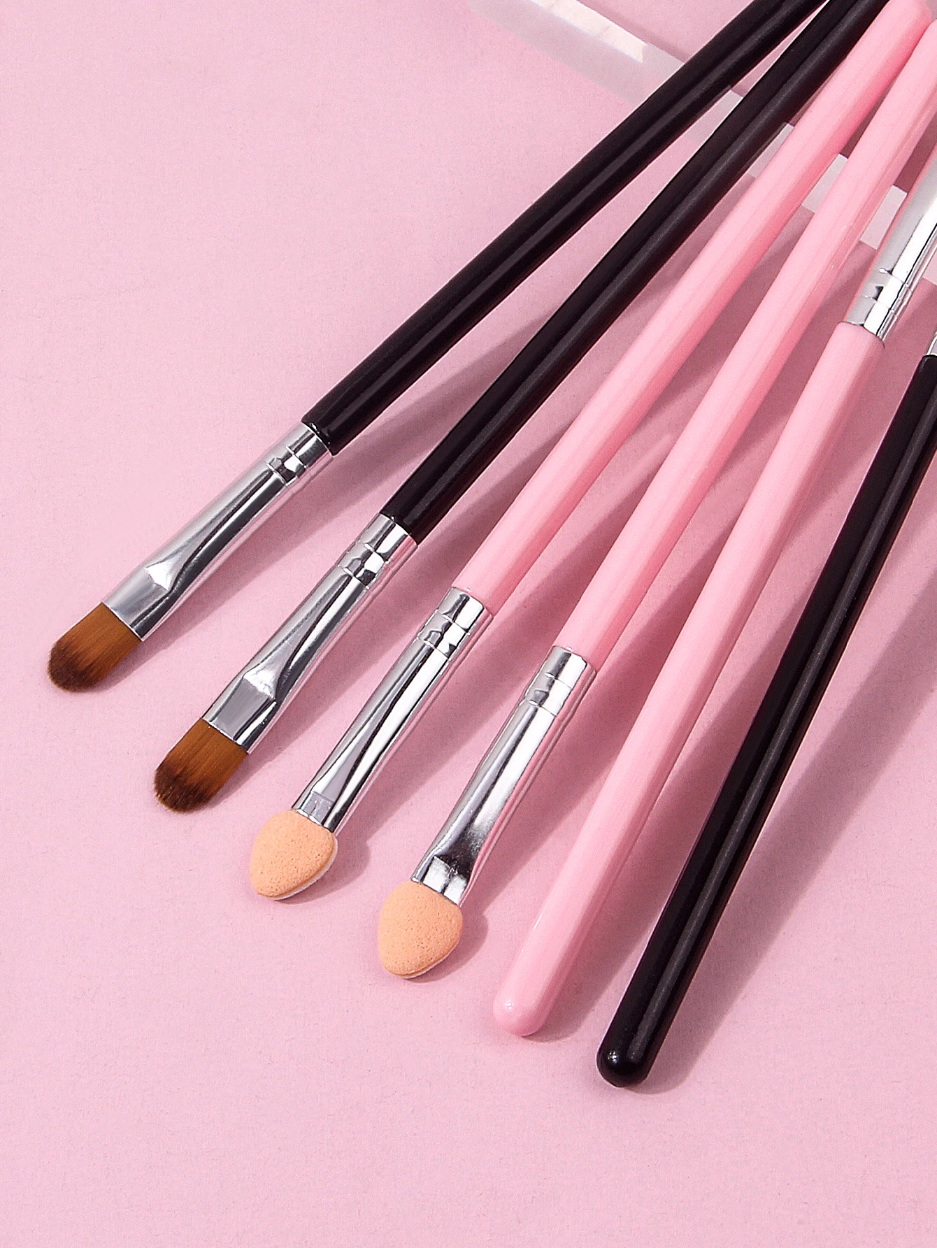 6本の初心者向けアイスポンジ、アイシャドウブラシ、多機能ポータブルメイクブラシ、美容ツール