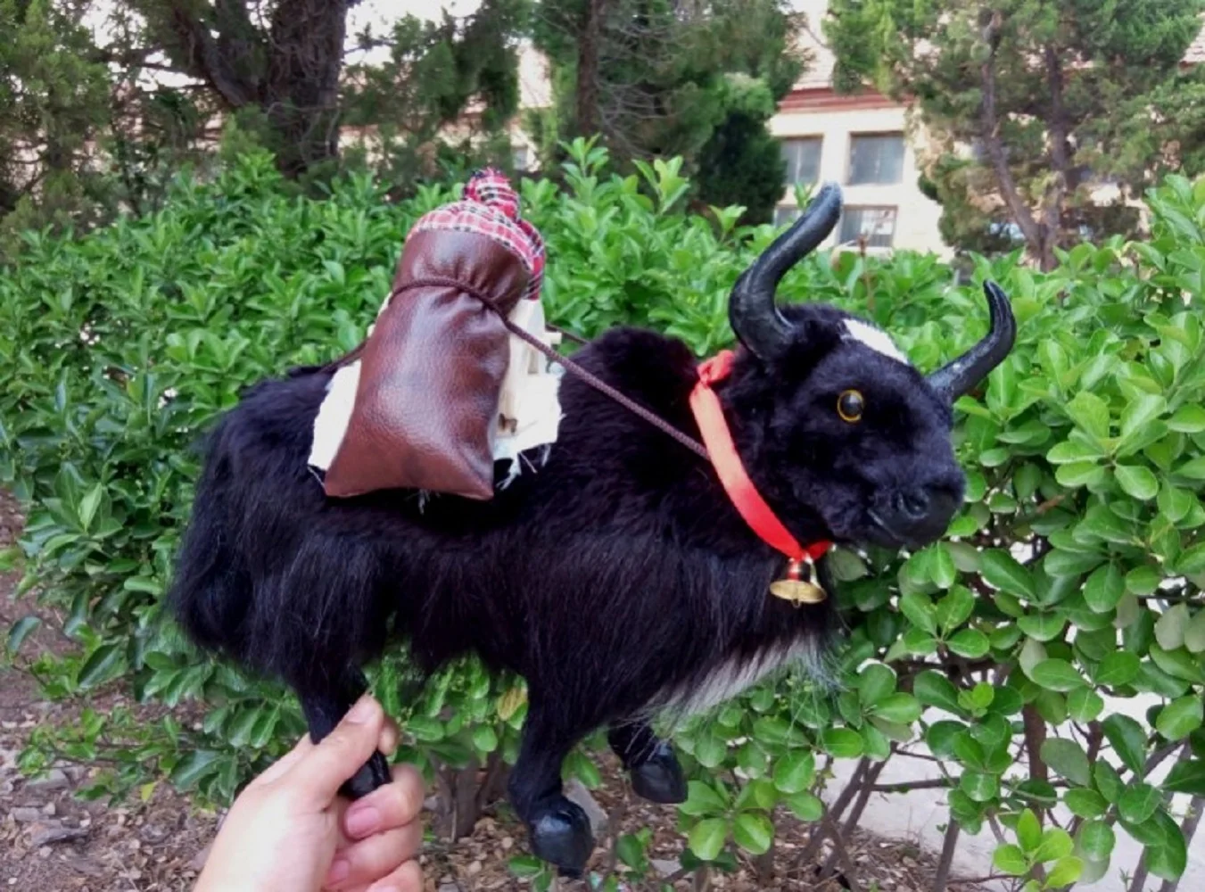 

30x27cm simulation black yak hard model,polyethylene&fur toy,prop.home decoration Xmas gift 0735