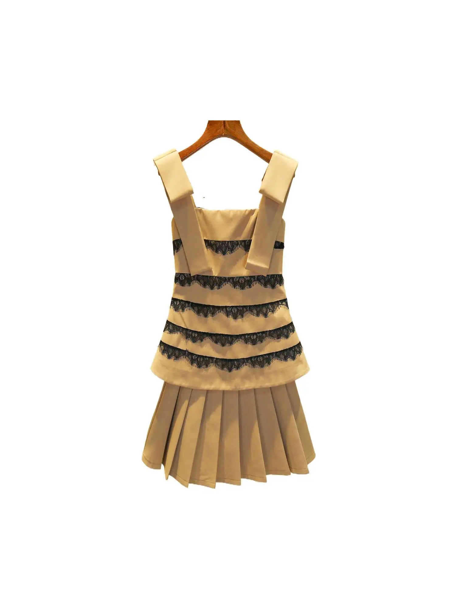 

Miumem High-End Women's Faion Set with Lace Knot Top And Skirt in Polyester Fiber for Ages 25-35