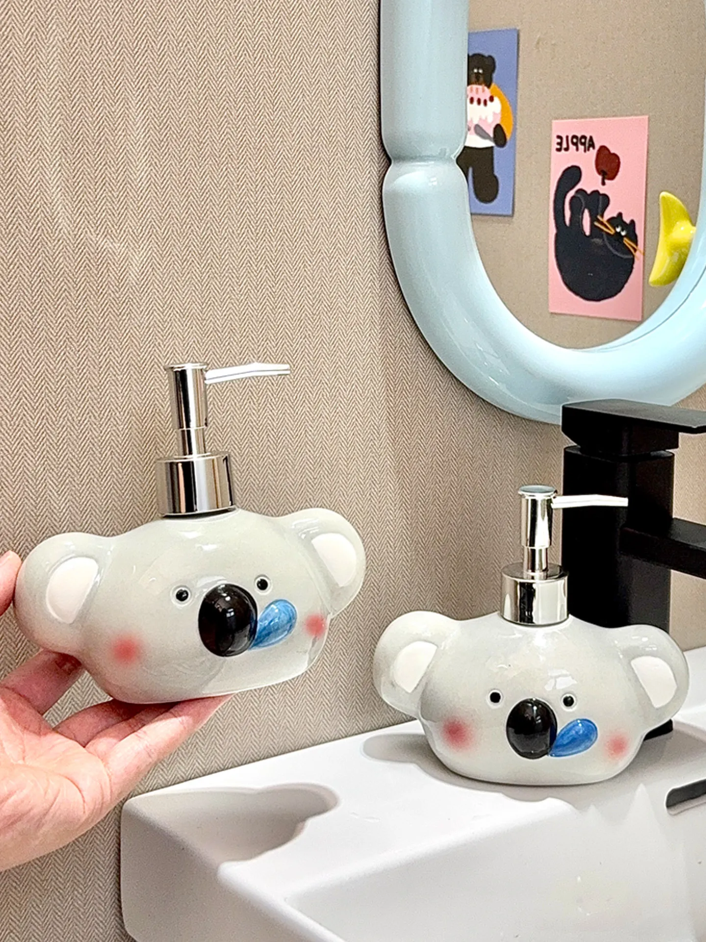 

Soap dispenser hand soap bottle cute foaming bottle, cartoon press shower gel laundry detergent dispenser bottle dispenser