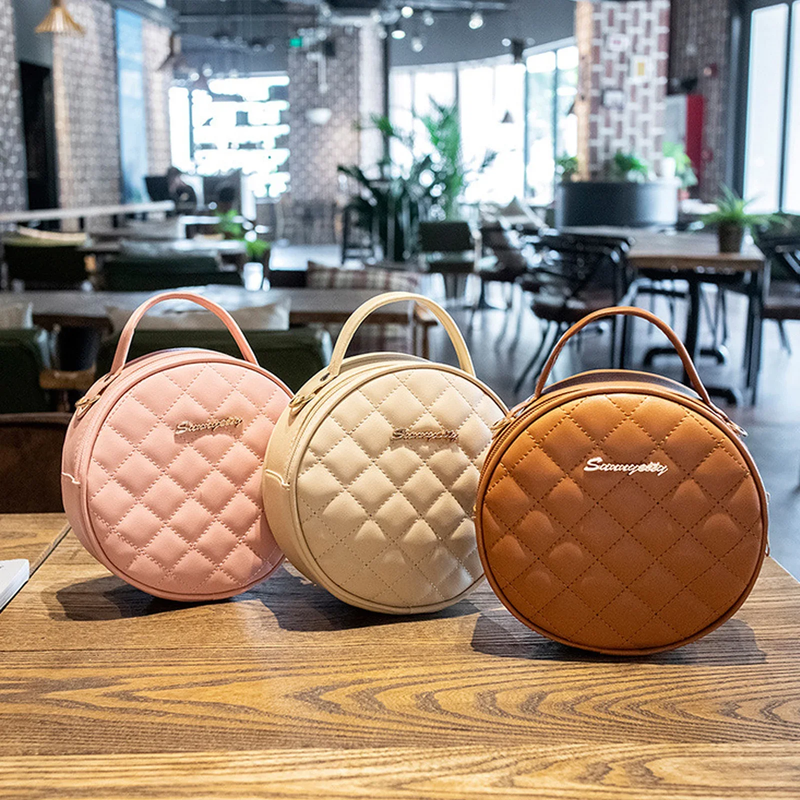 

Fashionable Simple Shaped Classic Small Round Bag for Women Korean Version Trendy and Niche Single Shoulder Crossbody Bag