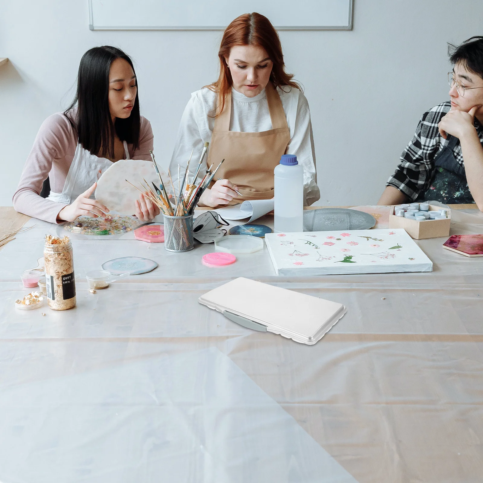 

Watercolor Pigment Box Round Corner Plastic Portable Paint Mixing Tray Art Painting Color Mixing Palette Empty Case for Artists