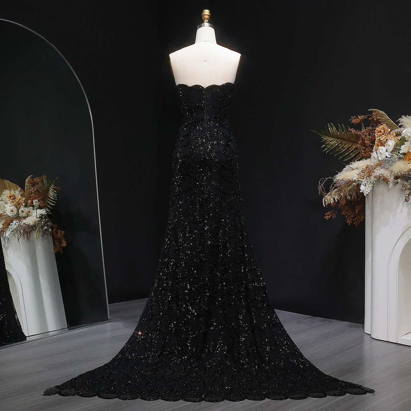 Sharon Said: Atemberaubendes smaragdgrünes trägerloses Meerjungfrauen-Abendkleid, langes arabisches Verlobungs-, Hochzeits- und festliches Partykleid SS601, maßgeschneidert. – Detail 27