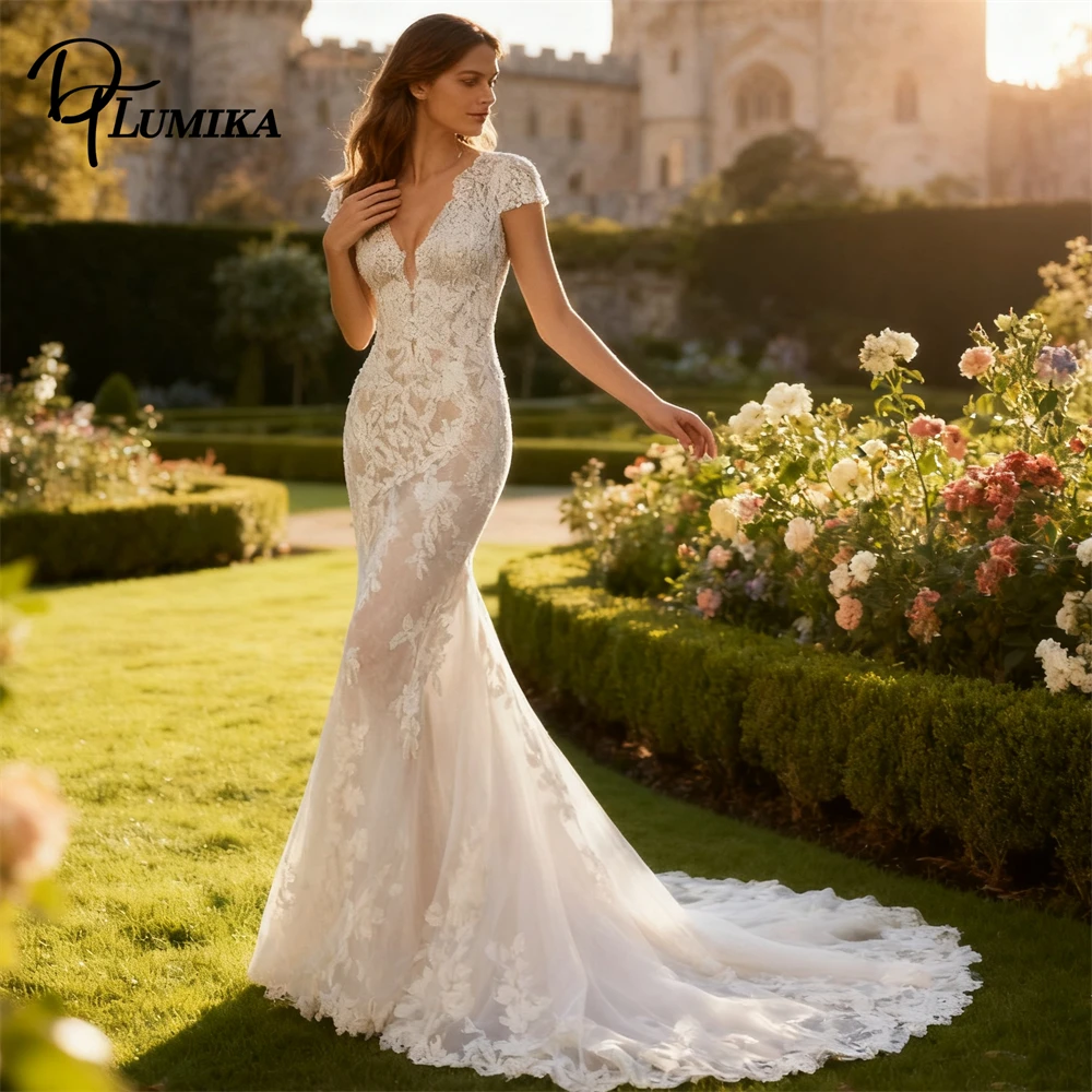 Classic Mermaid Lace Wedding Dress for Women Short Sleeves V Neck Customized Womens Bride Dresses Made-to-Order
