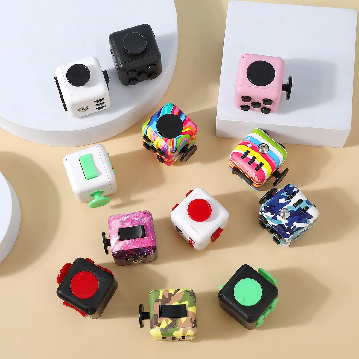 ADHD Autismo Mini Decompressione Antistress Sollievo Dito magico Dadi Fidget Cube Giocattoli sensoriali Bambini Adulti Set di sfiato di decompressione