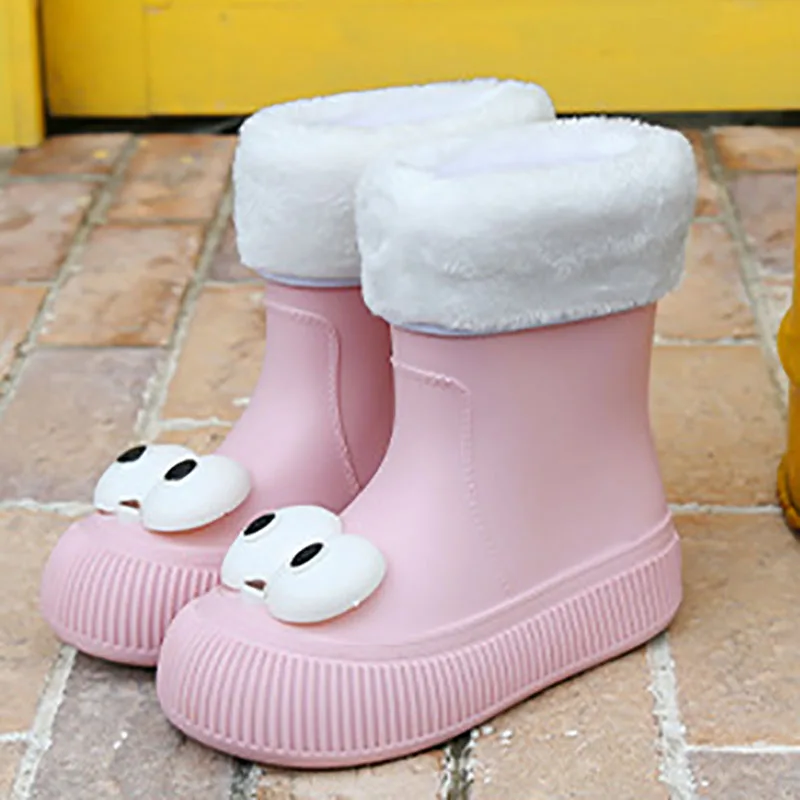 Zapatos de lluvia con ojos grandes para mujer, Botas de lluvia acolchadas impermeables, antideslizantes, a media pantorrilla, modelos de moda, exterior, Invierno