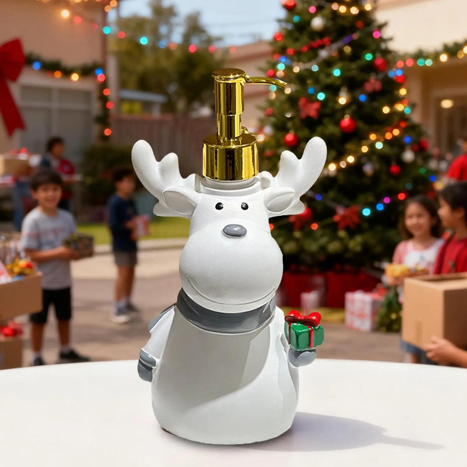 

Christmas Soap Dispenser Decorative Reindeer Refillable Lotion Bottle Festival Soap Dispenser for Home Apartment Dormitory