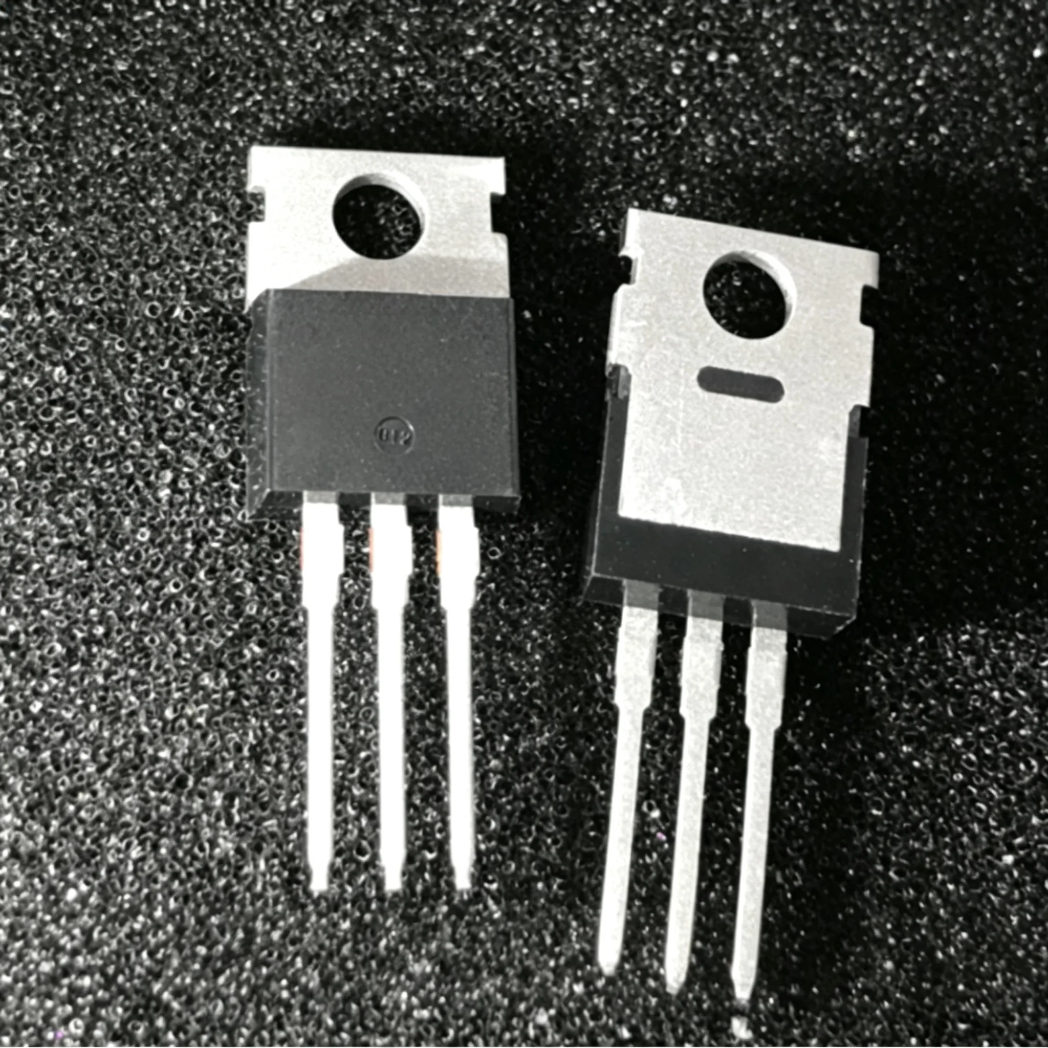 5piece IRF740PBF IRF740 IRF3703 IRF3703PBF TO-220