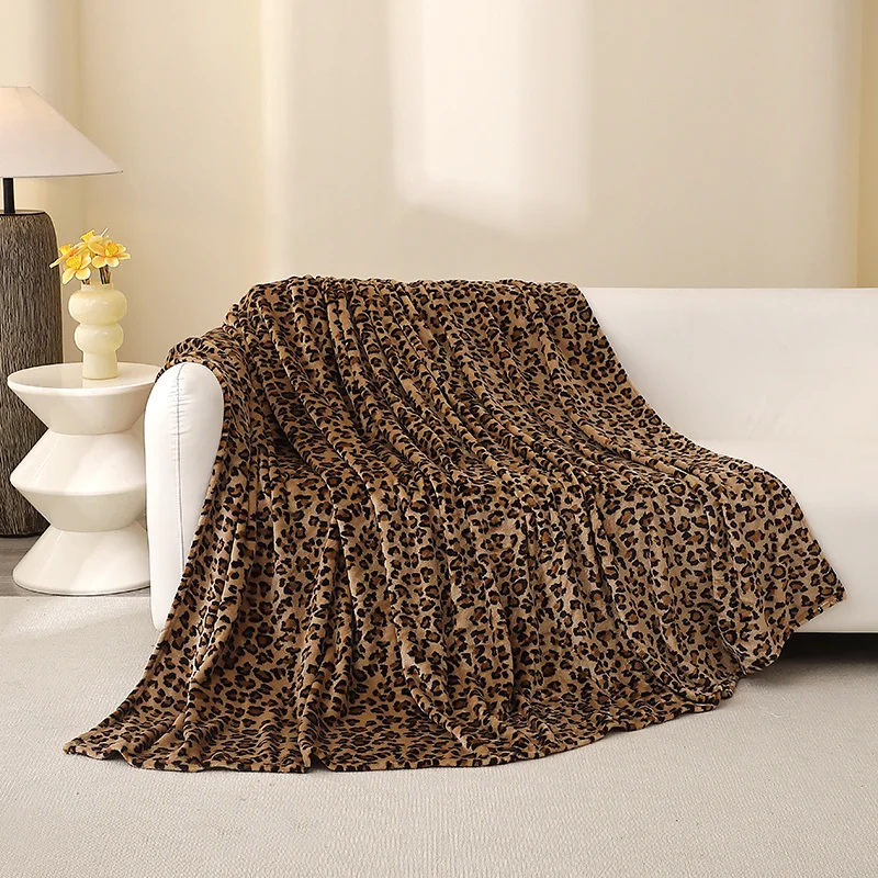 Ultra-Soft Leopard Print All-Season Throw Blanket 3