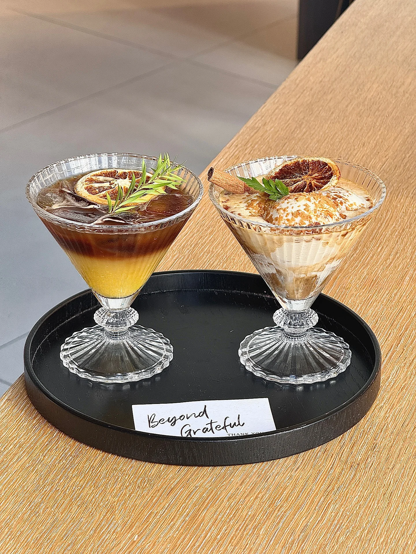 

Стеклянная чашка с высокой эстетической ценностью для смузи, десертов, специальных коктейлей, мороженого, портативная, прозрачная.