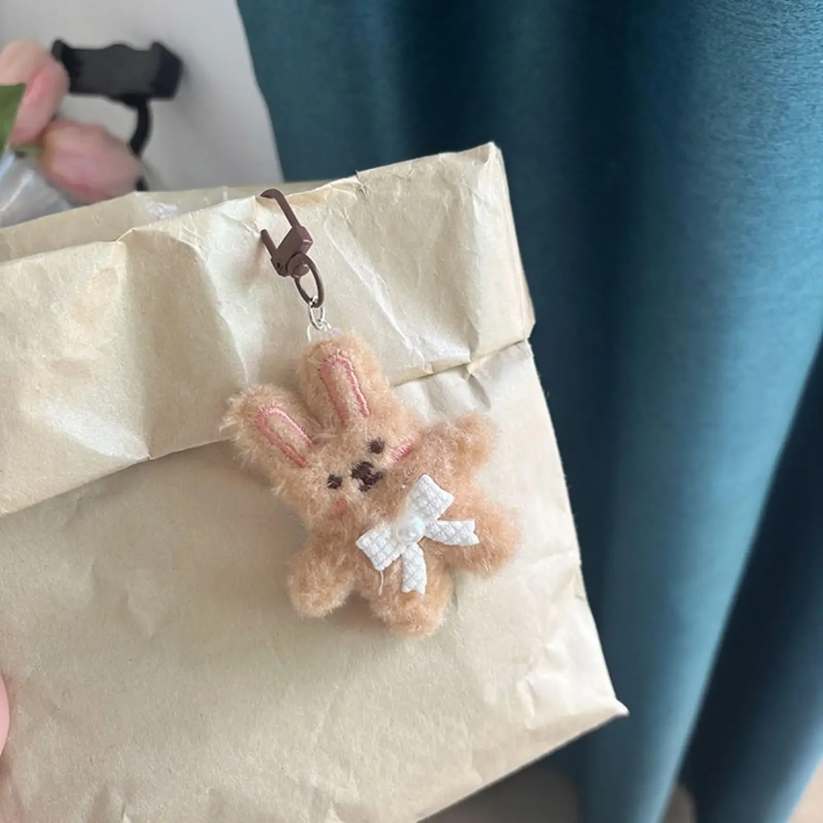 Bowknot 3D Rabbit Plush Keychain, Cute Fluffy Bunny Keyring for Girls, Soft Stuffed Car Key Ring, Backpack Bag Pendant Gift