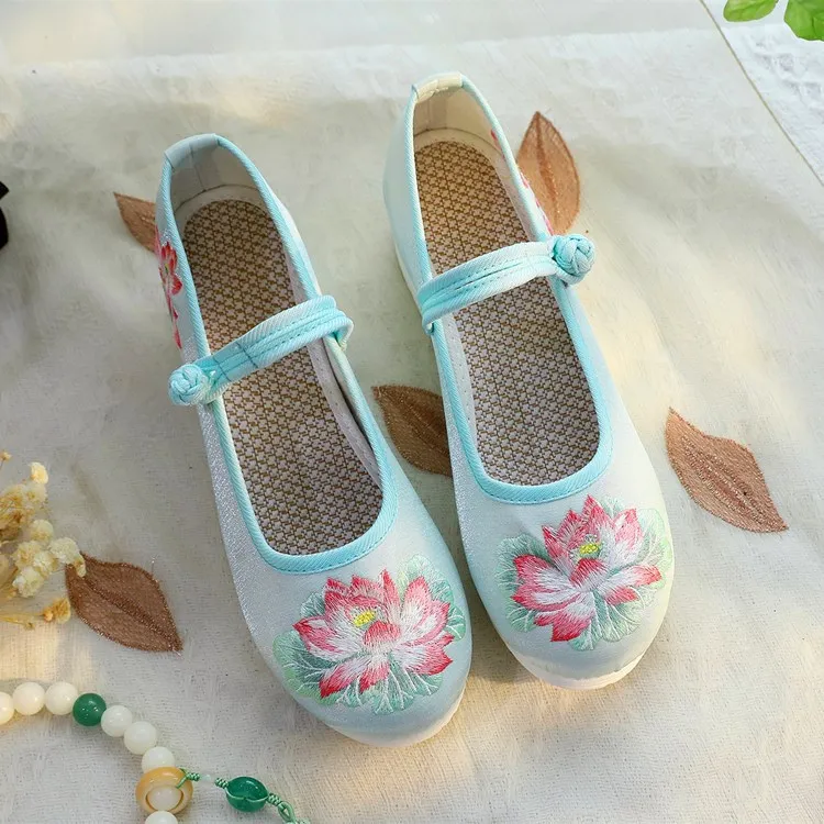 2026 Women's White & Green Lotus Embroidery Wedge Heel Mary Jane Shoes Oriental Style Chinese Hanfu Shoes Casual Pumps Q-240 - view 3