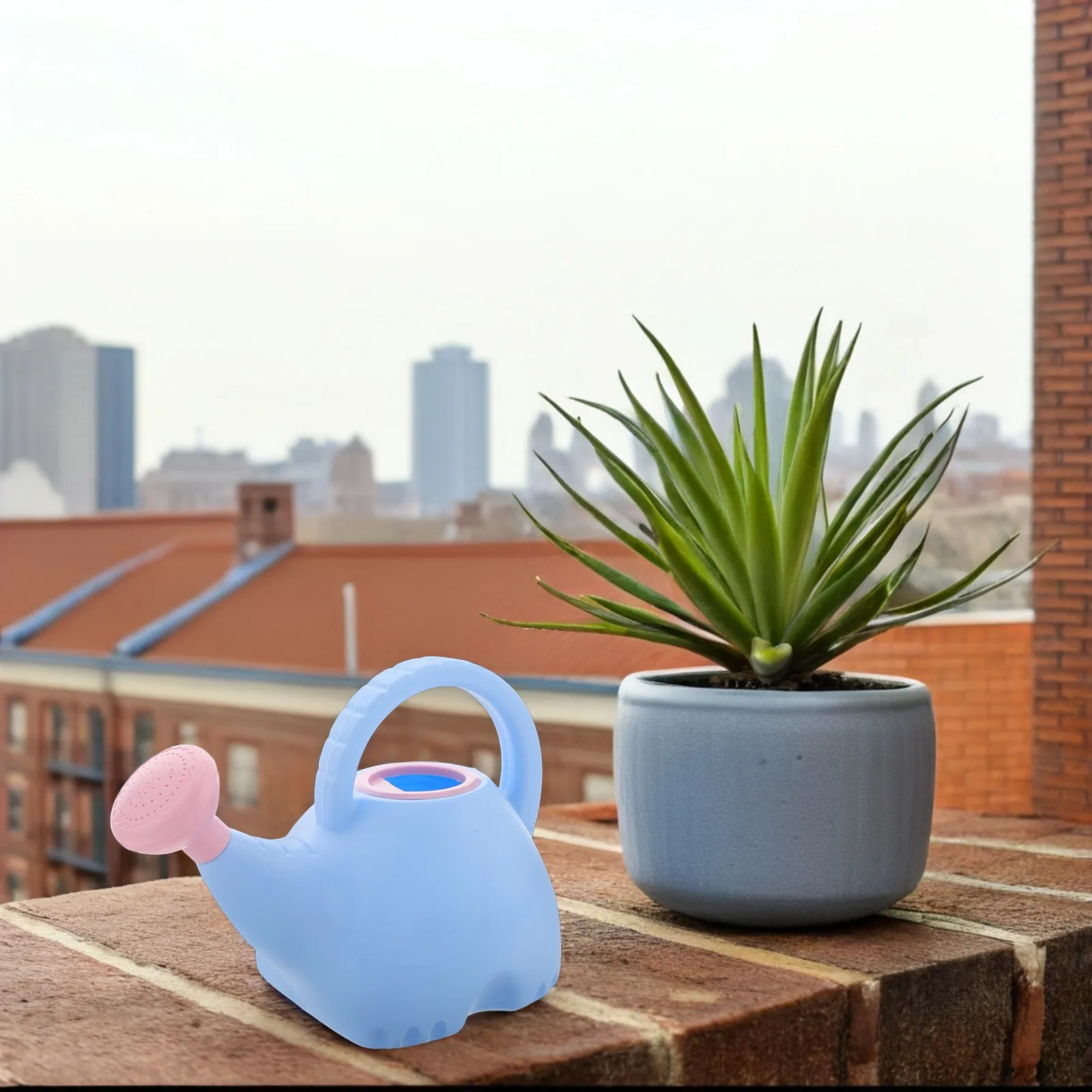 Annaffiatoio per bambini a forma di elefante Mini bollitore in plastica Attrezzo da giardinaggio per bambini Balcone leggero Piccolo giocattolo da giardino Gioco di cartoni animati