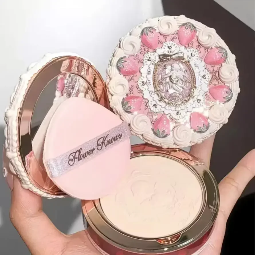 

Flower knows Strawberry make up Cupid series Pressed Powder Matte Soft Focus Oil Control Holding Powder