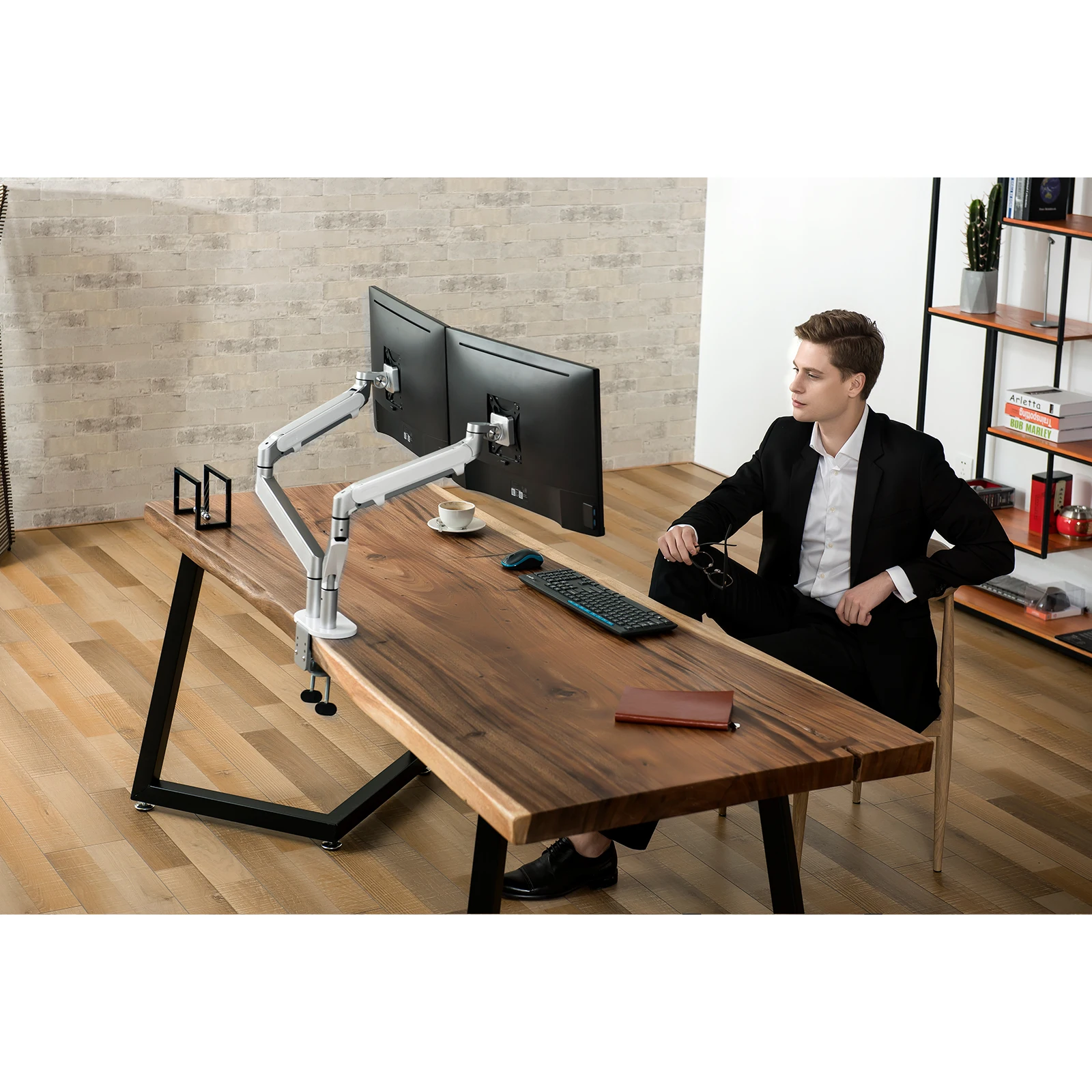 Bras d'affichage rotatif à ressort réglable