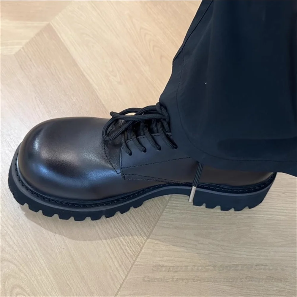Scarpe estive fatte a mano in pelle di vacchetta con suola spessa Scarpe casual da uomo con punta grande Stringate Scarpe derby da lavoro con altezza crescente poco profonda