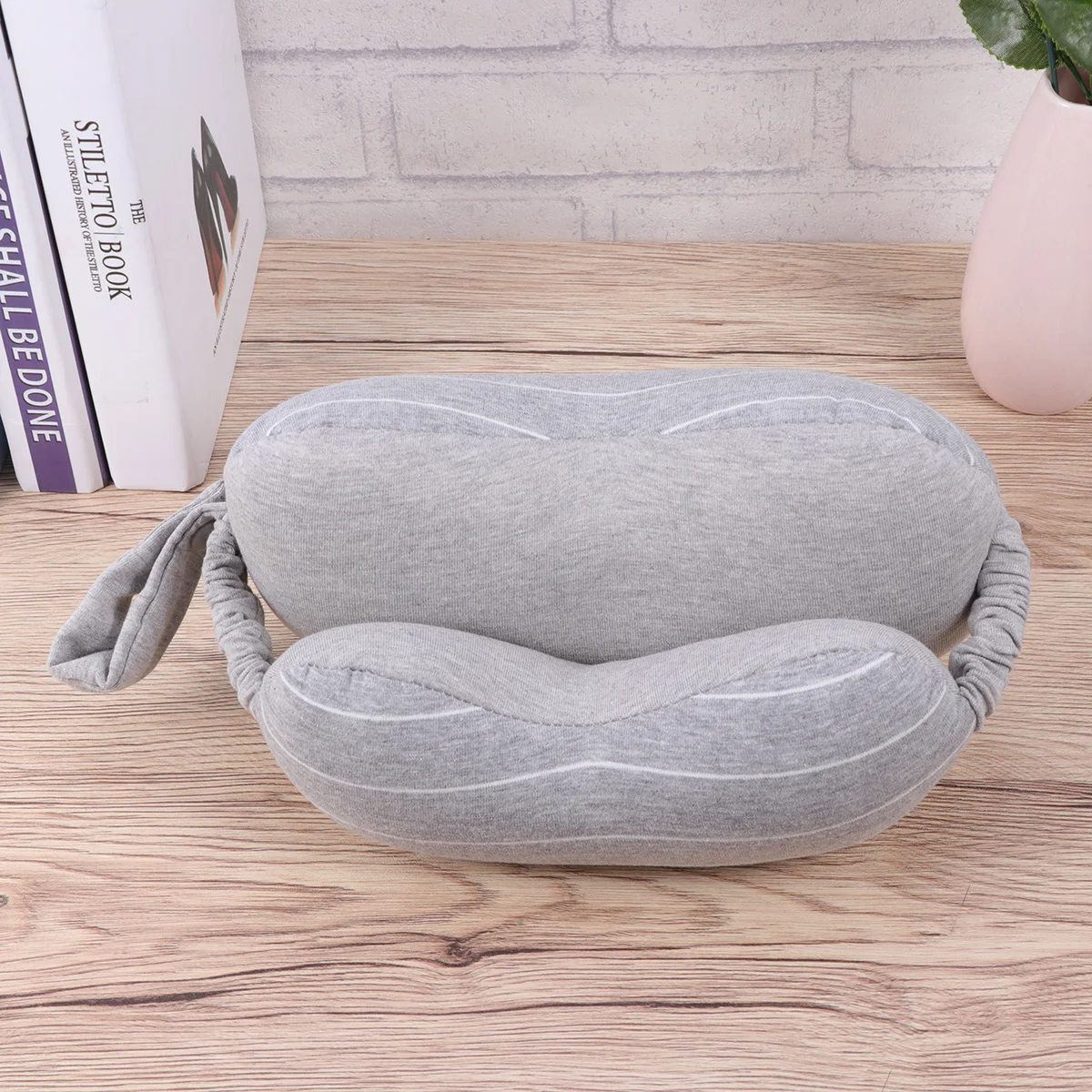 

2 in 1 Eye Mask Pillow Light Grey Elastic Plane Office Pillows Covers Cotton Fabric Portable Non deformed H Design
