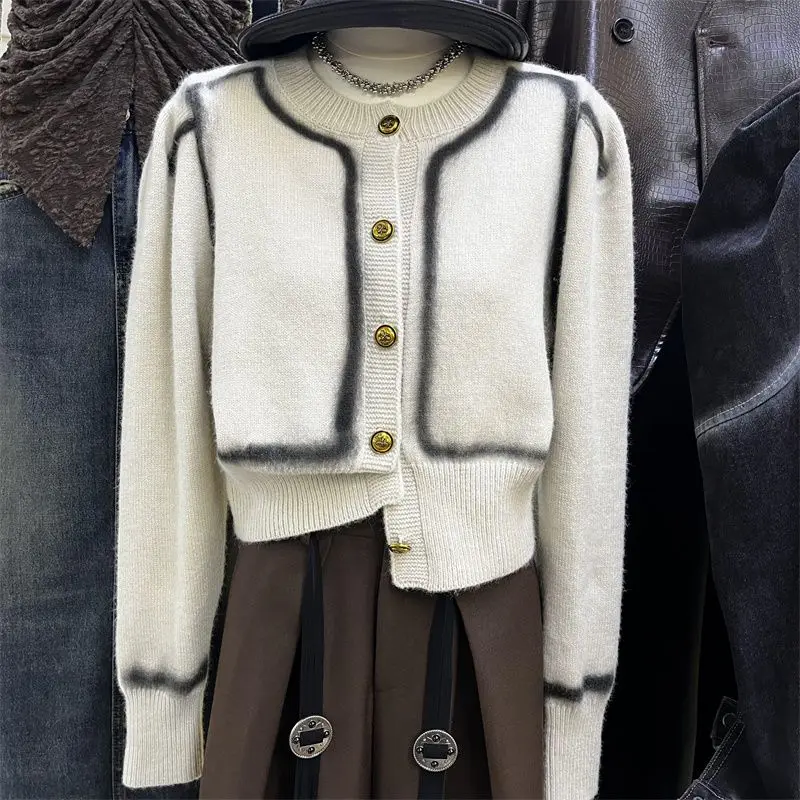 Knitwear Coat The Short Assorted Colors Autumn Winter Outerwear Fashion Color Blocking Woman Single-Breasted Cardigan Sweater